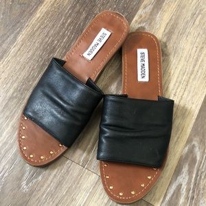 Steve Madden Flat Sandles
